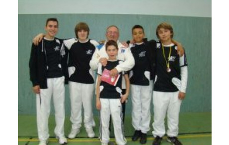 Compétitions jeunes Pont St Esprit le 23/10/2011